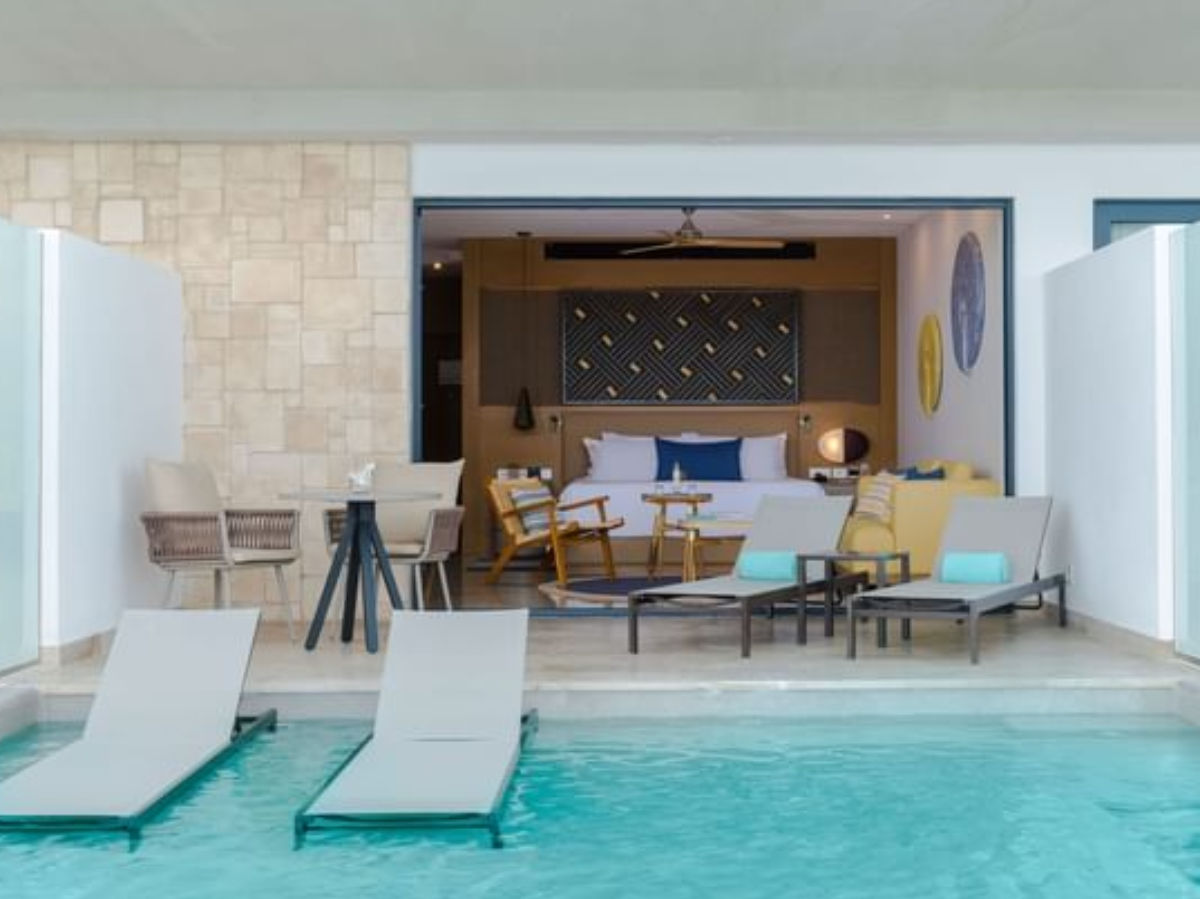 Haven Junior Suite Swim Out Garden View