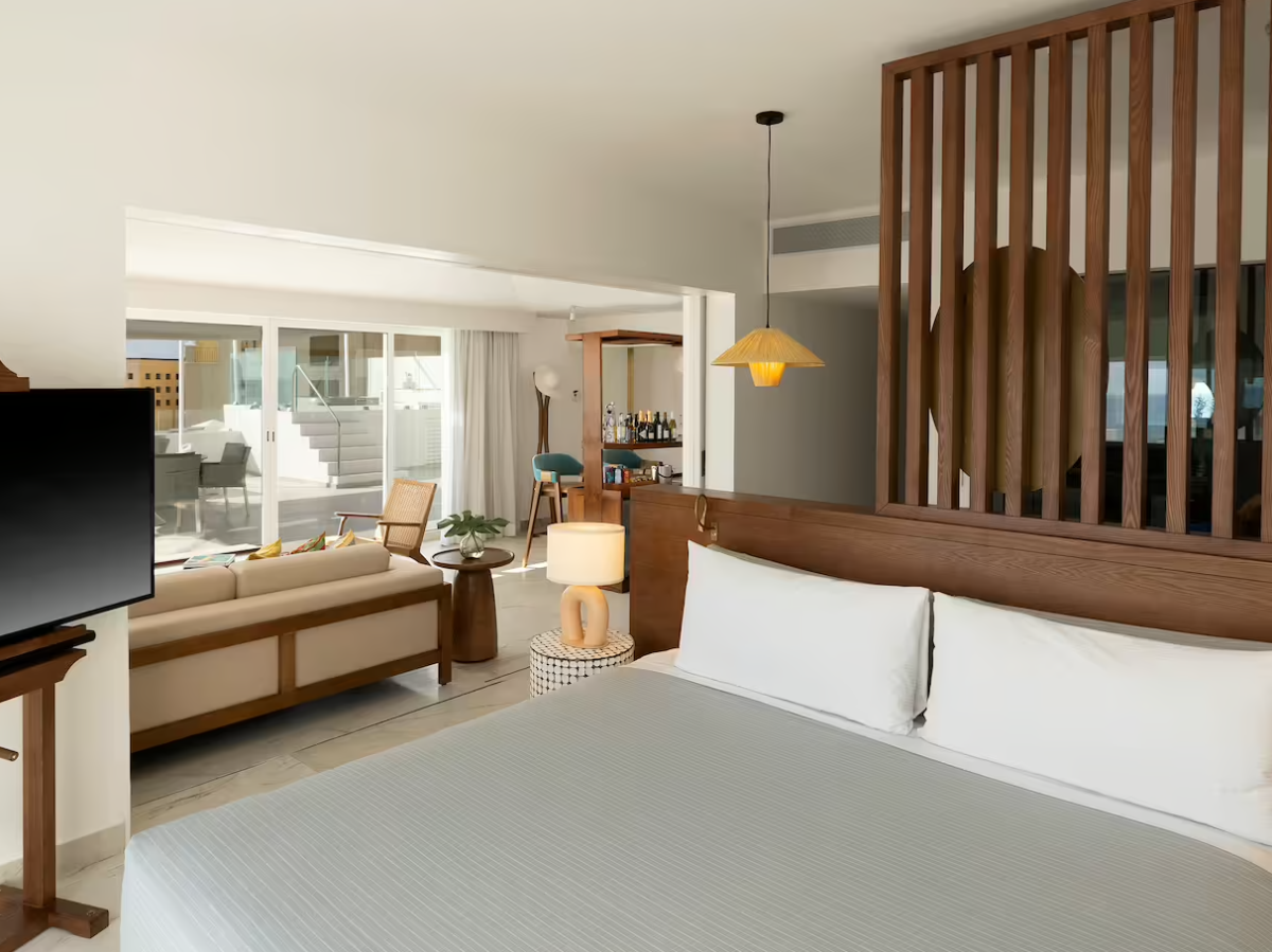 Me Beyond Me 2B Suite With Hot Tub And Terrace
