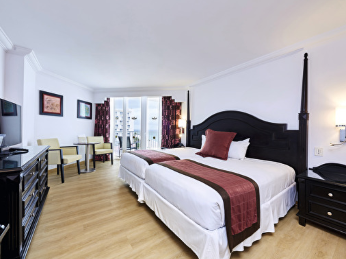 XPI 17 200   Superior Junior Suite