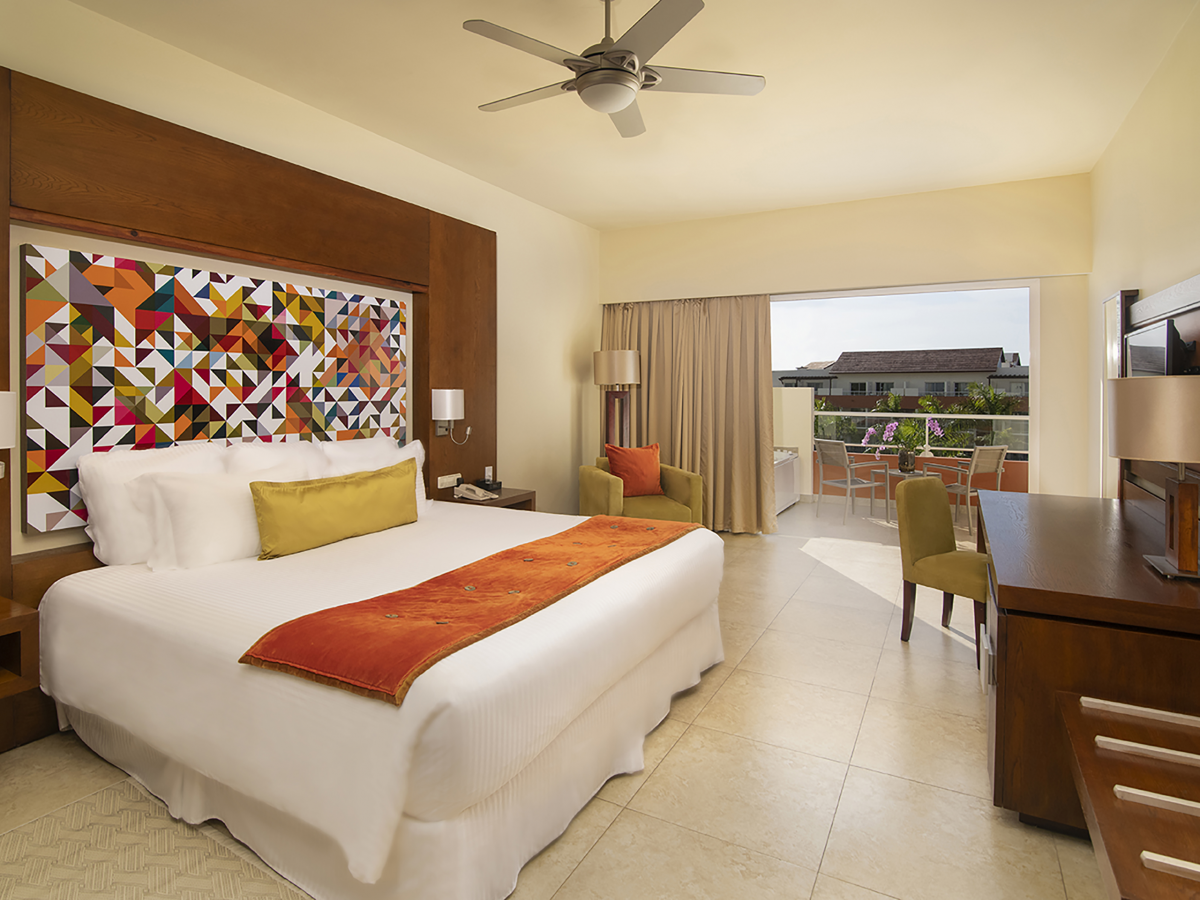 Punta Cana Breathless ALLURE JUNIOR SUITE TROPICAL VIEW 