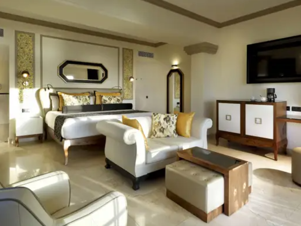 Grand Palladium Lady Hamilton Romance Villa Suite