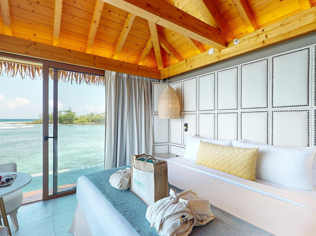 Princess Overwater Villa with Infinity Pool  284 29