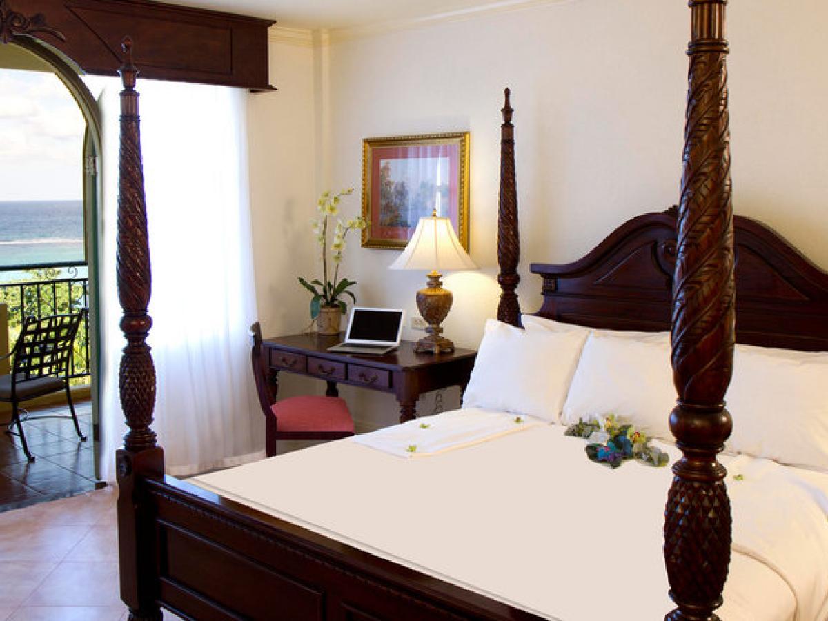 Jewel Dunn's River Beach Resort & Spa Jamaica - Sapphire Ocean V