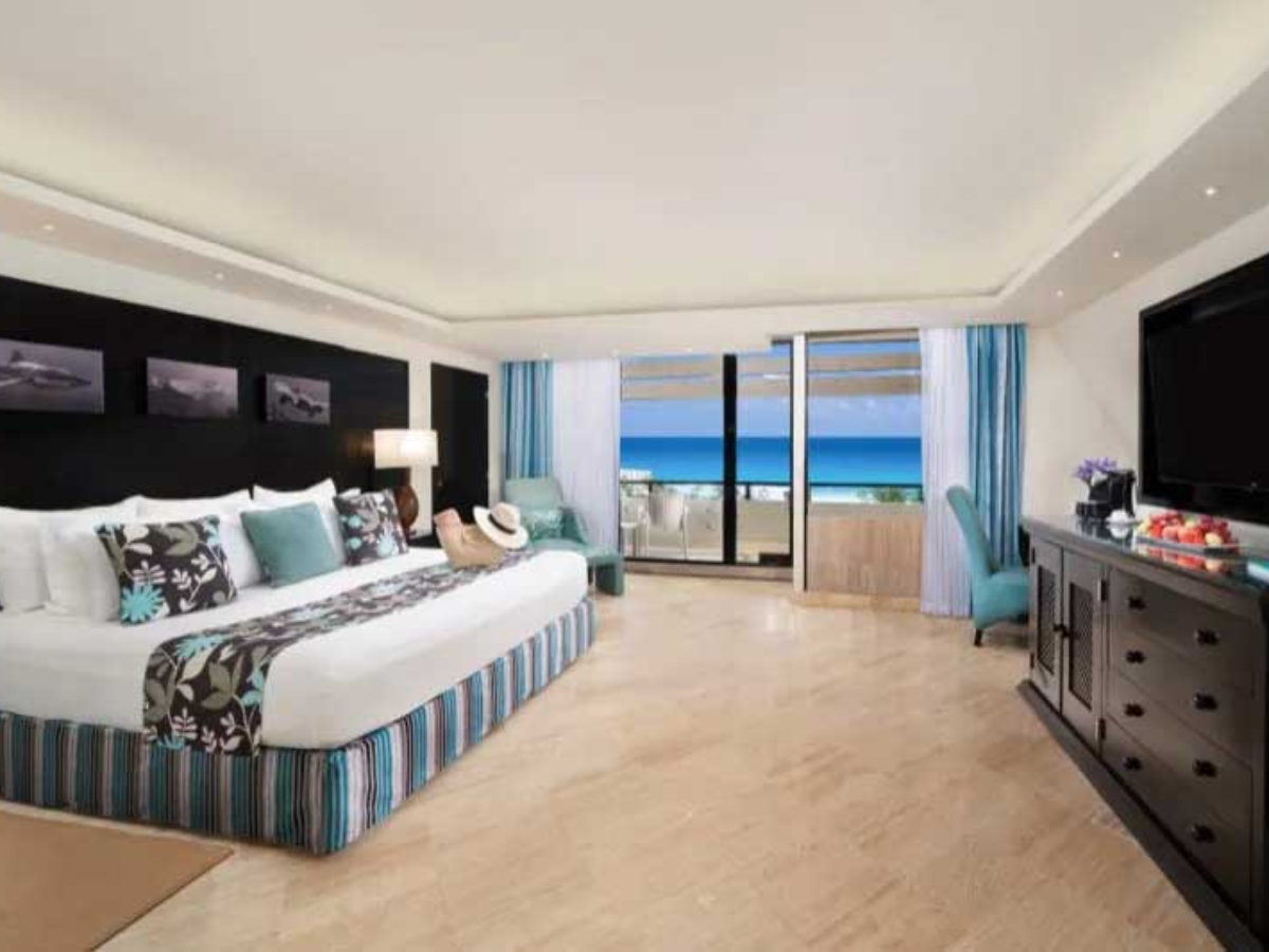 Grand Oasis Pyamid Junior Suite
